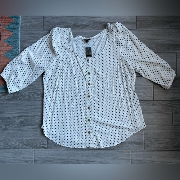 Torrid Black & White Polka Dot Women’s Blouse, Size 3–NWT!••• - Picture 3 of 14